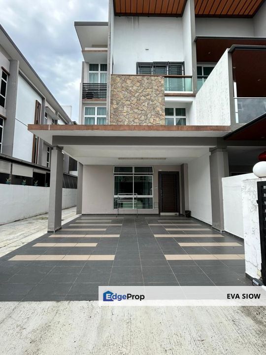 Taman Laguna Double Storey superlink House Intermediate Unit, Johor, Johor Bahru
