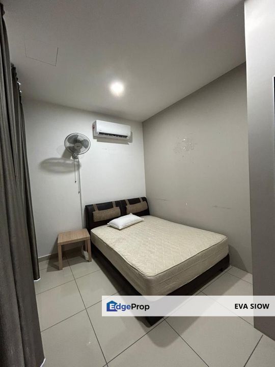Taman Laguna Double Storey superlink House Intermediate Unit, Johor, Johor Bahru