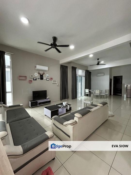 Taman Laguna Double Storey superlink House Intermediate Unit, Johor, Johor Bahru