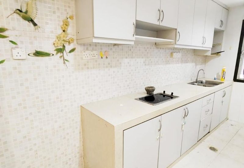 Taman Tampoi Indah II, Villa Ros