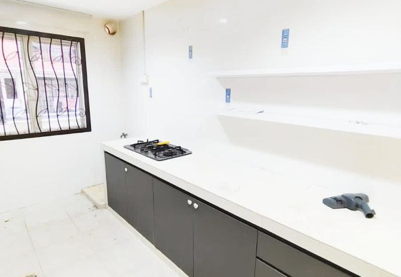 Taman Tampoi Indah II, Villa Ros