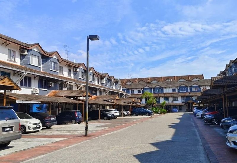 Taman Tampoi Indah II, Villa Ros