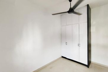 Taman Tampoi Indah II, Villa Ros