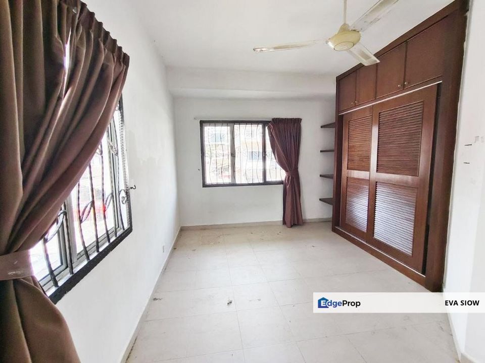 Taman Tampoi Indah II Villa Ros Town House End Lot, Johor, Tampoi