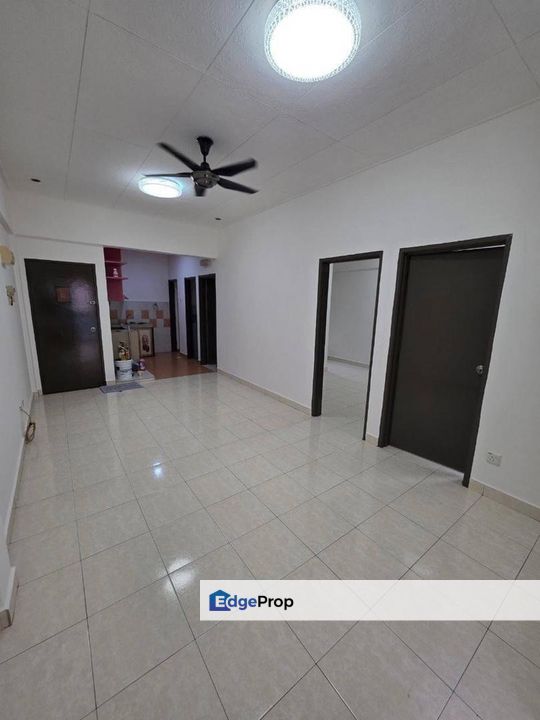  Taman Nusa Bestari Shoplot Apartment, Johor, Johor Bahru