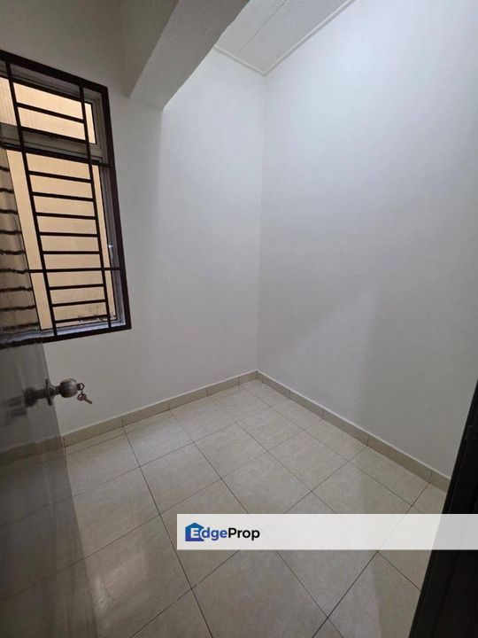  Taman Nusa Bestari Shoplot Apartment, Johor, Johor Bahru