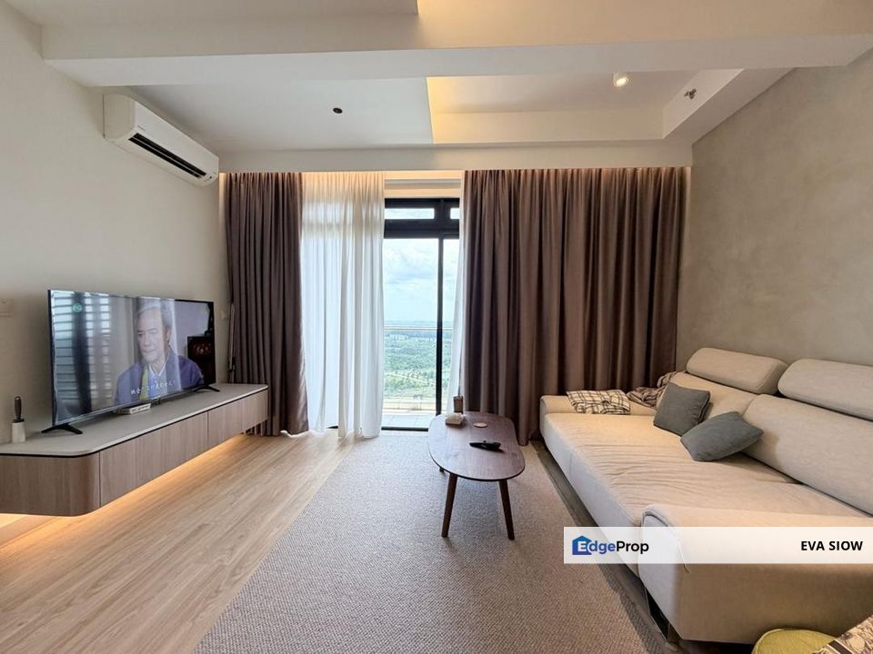 Meridian 2 @ Medini 2 Bedrooms High Floor Fully Furnished, Johor, 
