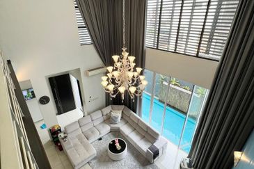 Jalan Setia Tropika 9