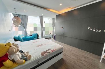 Jalan Setia Tropika 9