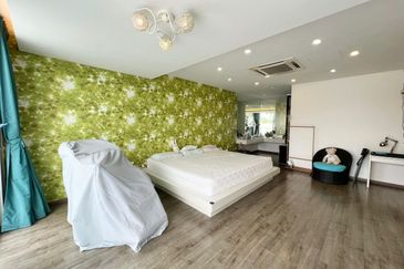 Jalan Setia Tropika 9