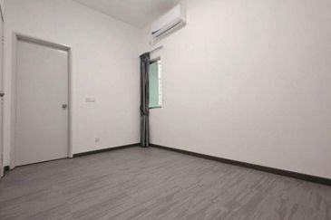 Dedaun Hijau (Greenfield Regency)