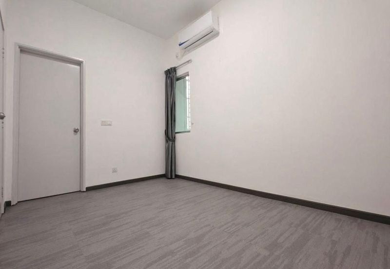 Dedaun Hijau (Greenfield Regency)