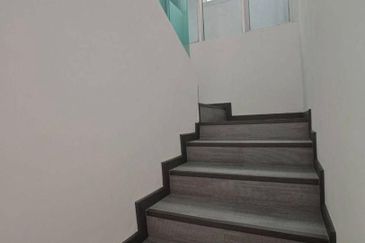 Dedaun Hijau (Greenfield Regency)