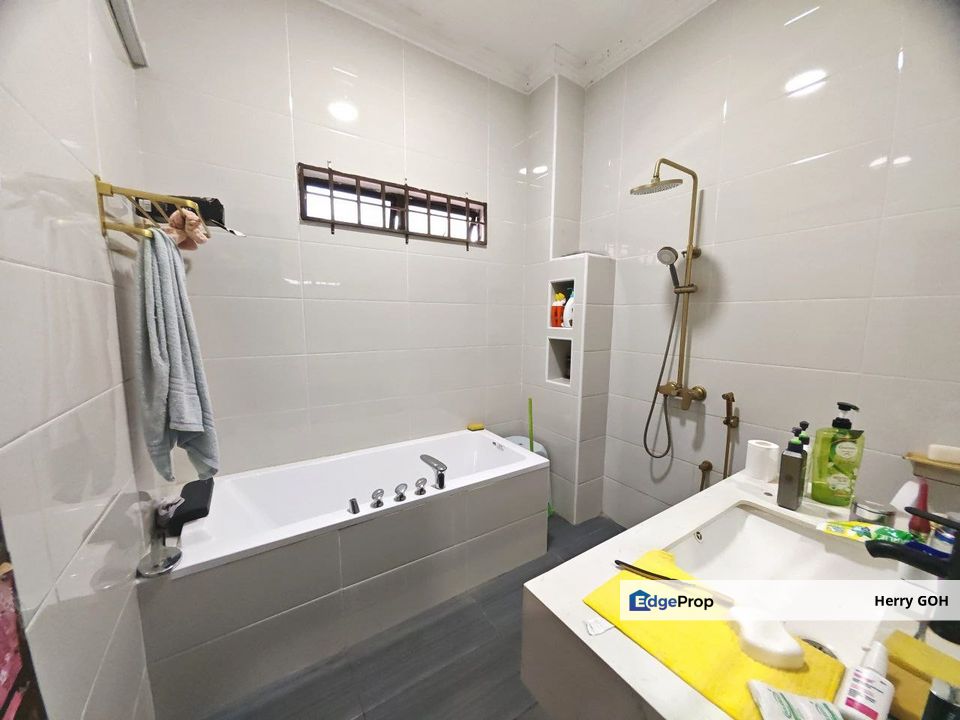 For Sale Bukit Mewah Double Storey Terrace | 4R3B | 22x75 sqft, Johor, Tampoi