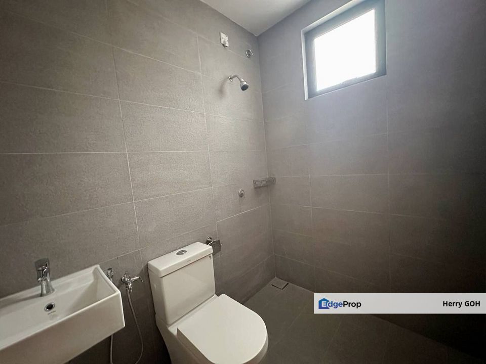 For Sale D’Art Hills Residence @ Taman Bukit Seni | 3STH | 5R4B | 20x70 | 2776 sqft, Johor, Kulai
