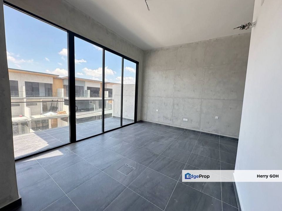 For Sale D’Art Hills Residence @ Taman Bukit Seni | 3STH | 5R4B | 20x70 | 2776 sqft, Johor, Kulai