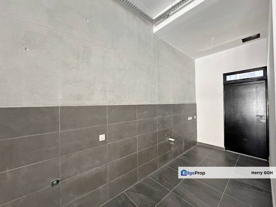 For Sale D’Art Hills Residence @ Taman Bukit Seni | 3STH | 5R4B | 20x70 | 2776 sqft, Johor, Kulai