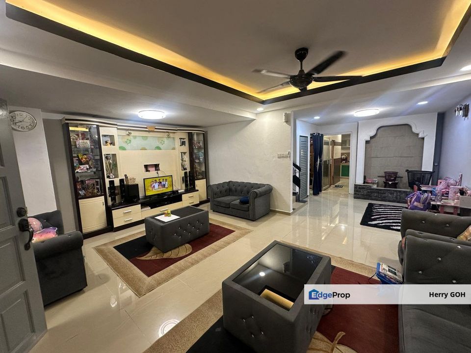 Taman Universiti Skudai Double Storey Terrace | 4+3 | 1300 sqft, Johor, Skudai