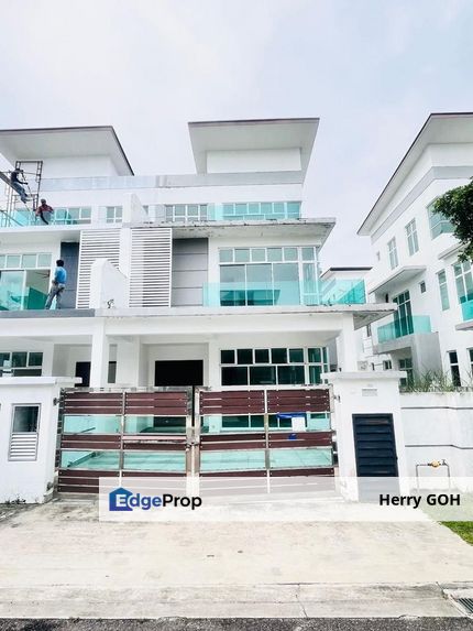 Mutiara Bestari 2 Triple Storey Cluster | 4+1R5B | 32x70 sqft, Johor, Johor Bahru