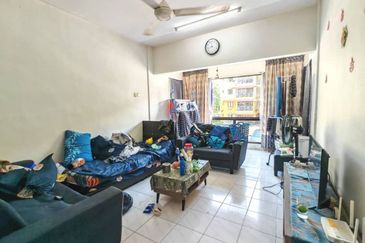 Lily & Jasmine Apartment