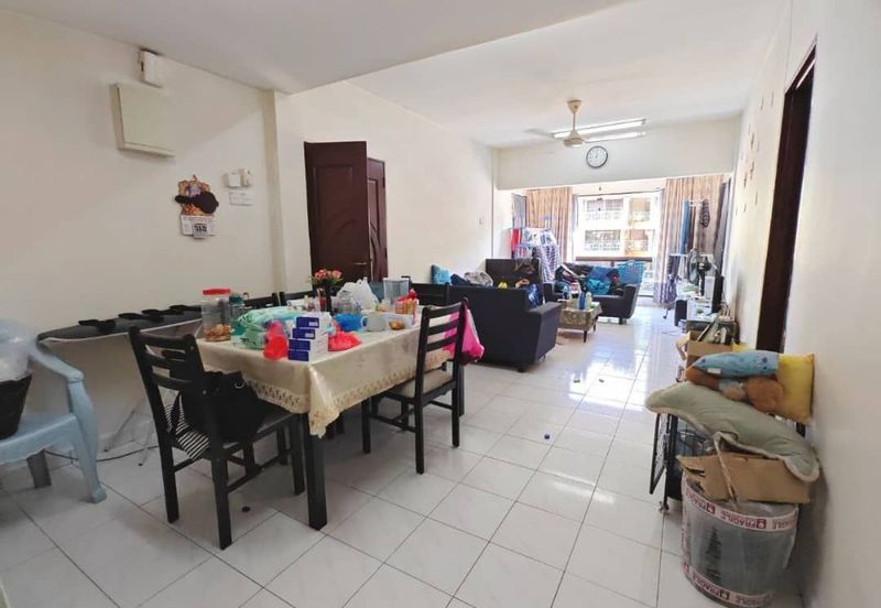 Lily & Jasmine Apartment