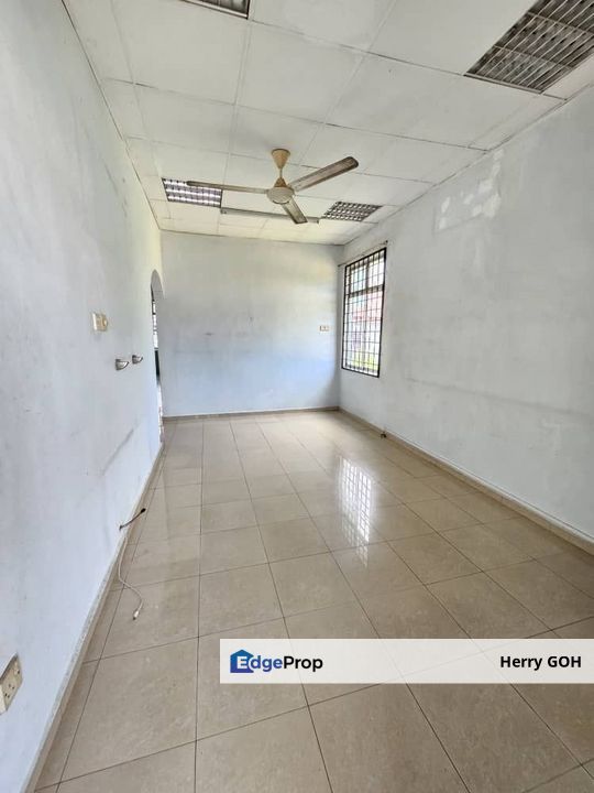 Taman Universiti  Single Storey Corner  Big Land 5726 sqft  Skudai,, Johor, Skudai