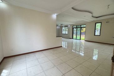 Lake Palm @ Austin Perdana