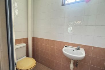 Lake Palm @ Austin Perdana