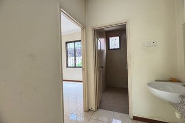 Lake Palm @ Austin Perdana