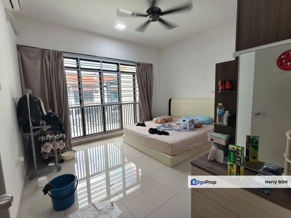 Dato Onn 9 Double Storey Terrace 20x70 (Exclusive Unit) 4R3B, Johor, Johor Bahru
