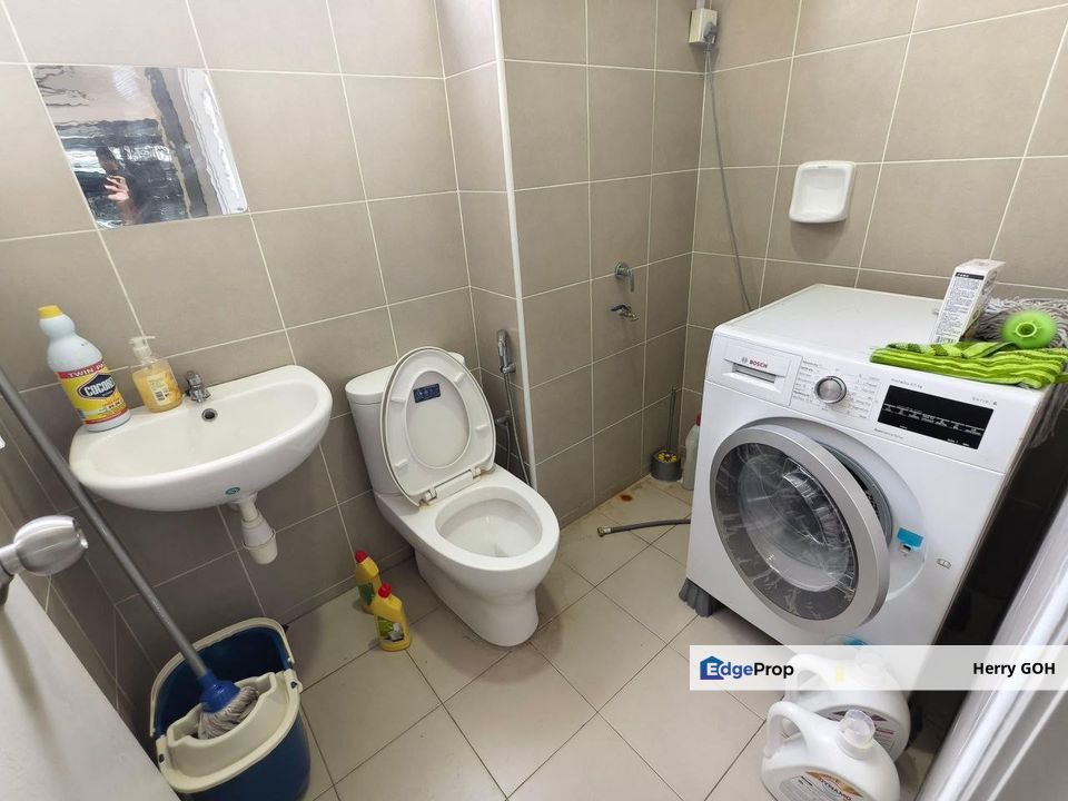 Dato Onn 9 Double Storey Terrace 20x70 (Exclusive Unit) 4R3B, Johor, Johor Bahru