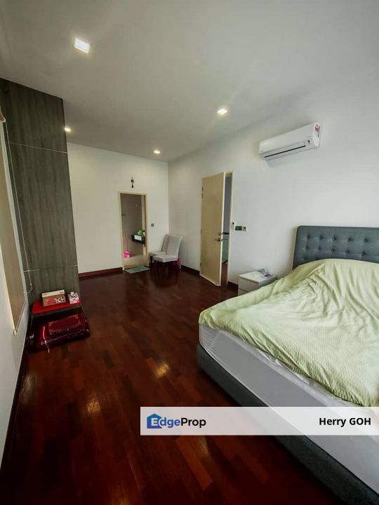Horizon Hills The Canal Garden South 3 Storey Cluster House Fully Furnished Luxury Renovated, Johor, 