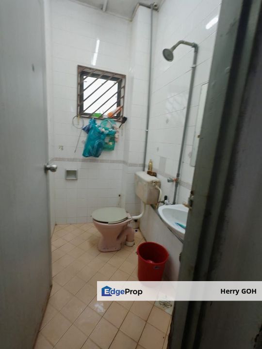 Sri Yaacob Double Storey Low Cost House, 3R2B 14x55ft, Original unit, Johor, Skudai