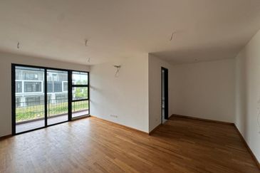 Isola Villa @ Senibong Cove