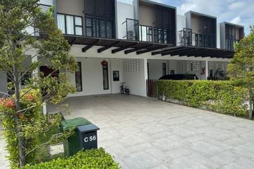 Isola Villa @ Senibong Cove