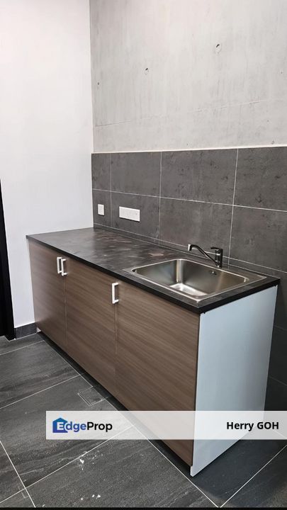 D'Art Hill Residence Kulai 3 Storey Terrace House, 20x70ft, Gated Community, 5R4B, Renovated, Furnish, Johor, Kulai