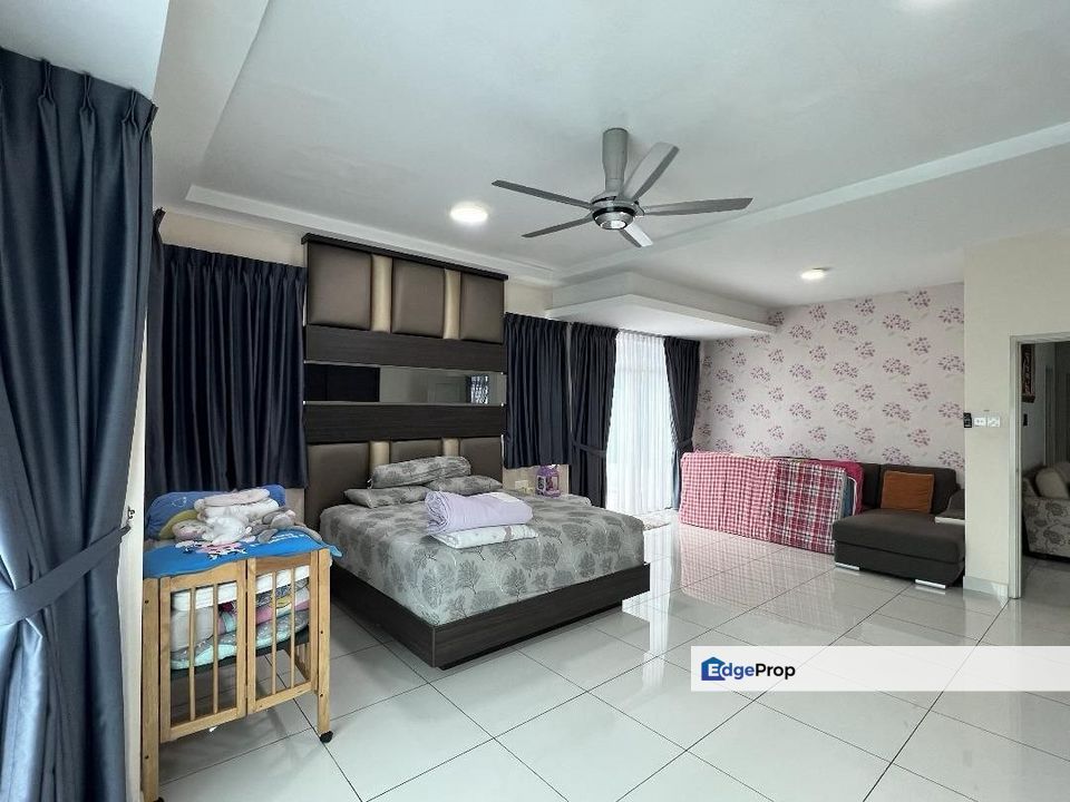 Taman Gaya Ulu Tiram Double Storey Link Bungalow Fully Extended, Johor, Ulu Tiram
