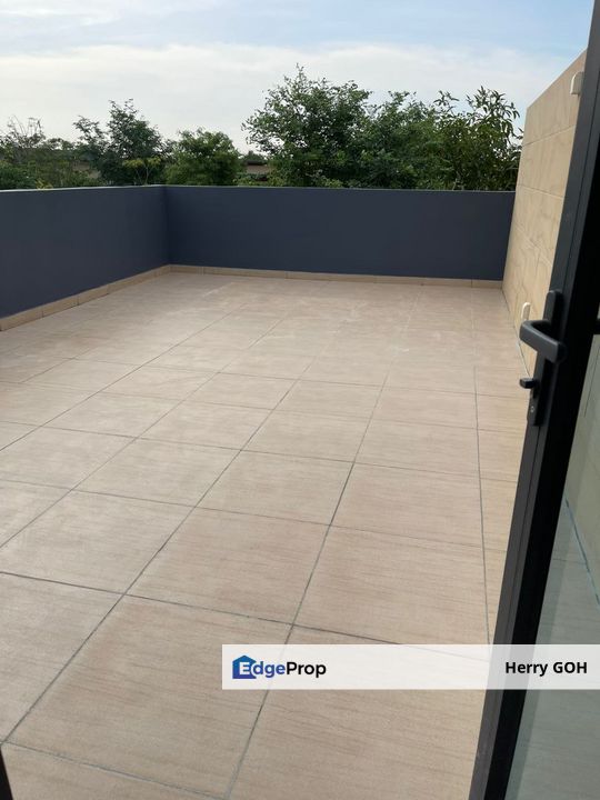 Forest City Golf Villa Double Storey Cluster Below Developer Price  Freehold  2R2B, Johor, Johor Bahru