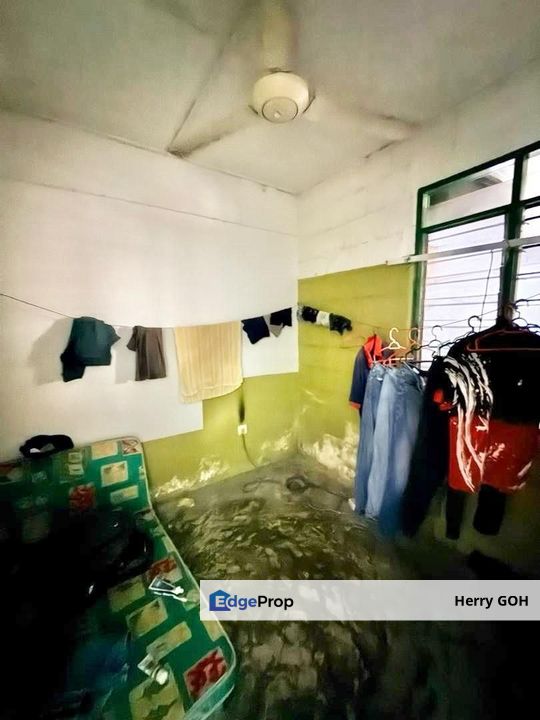 Kulai Temenggong Flat Low Cost Flat 570sqft 3R2B, Johor, Kulai