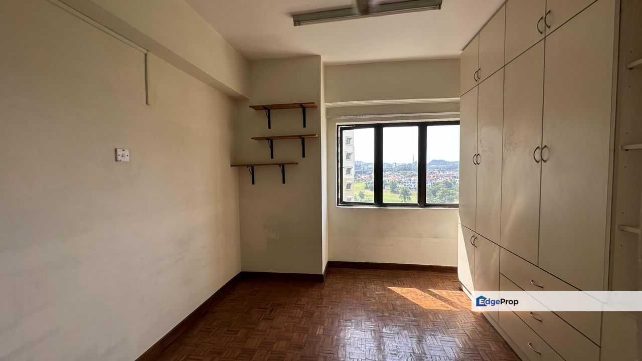 Corner Facing Golf Course  Vista Komanwel Tower c, Kuala Lumpur, Bukit Jalil