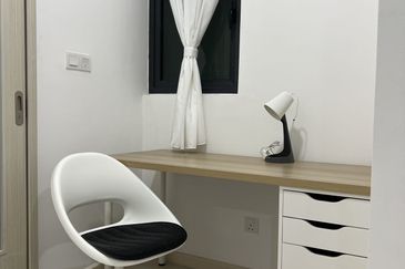 The M @ Medini Macrolink