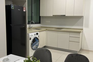 The M @ Medini Macrolink