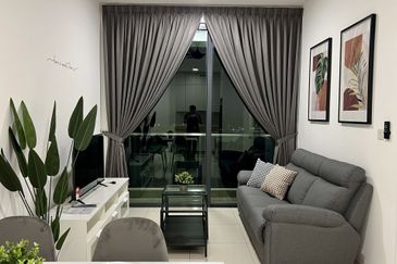 The M @ Medini Macrolink