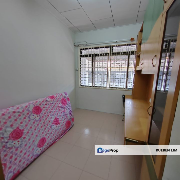 Terrace House Bukit Mewah For Rent – Double Storey, Partial Furnished, Johor, Tampoi