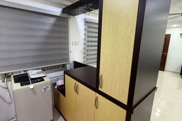 Bangunan Duta Impian (The Embassy Suites)