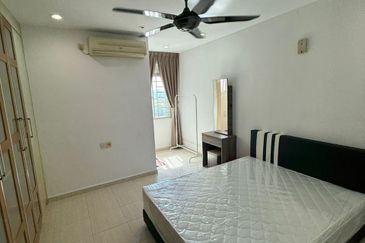 Bangunan Duta Impian (The Embassy Suites)