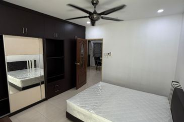 Bangunan Duta Impian (The Embassy Suites)