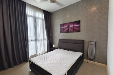 D\'Pristine @ Medini