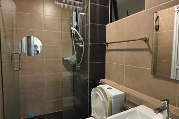 D\'Pristine @ Medini