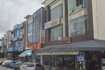 Jalan Austin Heights